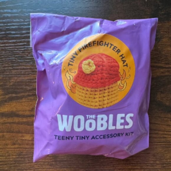 *Sealed* The Woobles Tiny Firefighter Helmet Accessory Kit - Picture 1 of 2